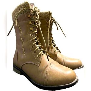 Forever Link Women's Size 8.5 Light Brown Quilted Zipper Accent Riding Boots